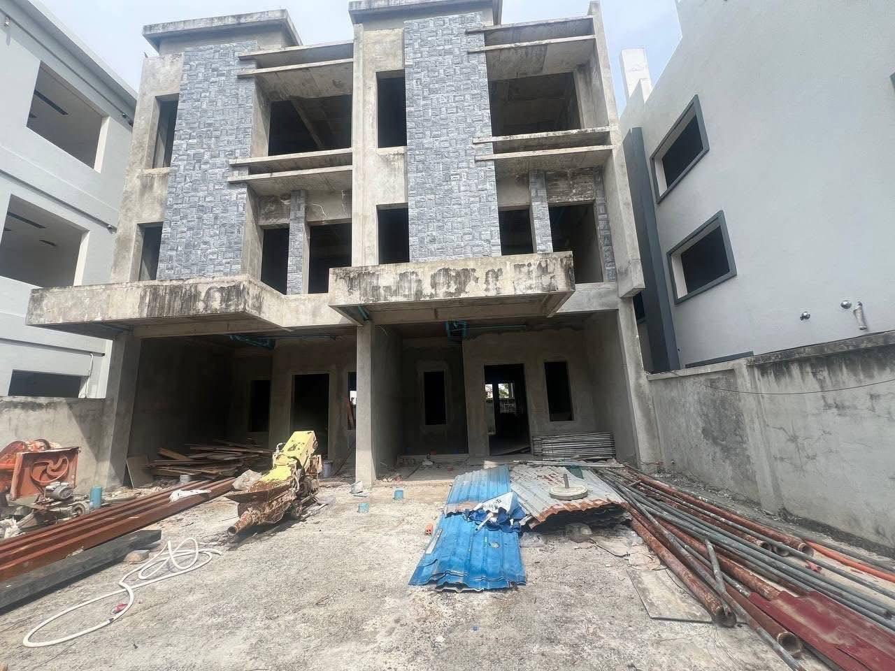 金边新闻 谁？躲在烂尾楼里搞诈骗